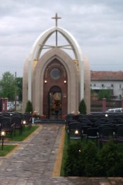ПЪРВИЯТ ПАРАКЛИС НА БОЖИЕТО МИЛОСЪРДИЕ В БЪЛГАРИЯ