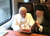 КАТОЛИЦИТЕ И ПРАВОСЛАВНИТЕ СА ИЗПРАВЕНИ ПРЕД ЕДНАКВИ ПРОБЛЕМИ