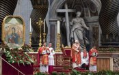 ЕДИНСТВОТО НА ПЕТДЕСЕТНИЦА ПРЕОДОЛЯВА ВСИЧКИ ВРАЖДИ И РАЗДЕЛЕНИЯ 