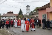 ИСТОРИЧЕСКИ ДЕН ЗА БЕЛЕНЕ.ПРЕЗИДЕНТЪТ ПЛЕВНЕЛИЕВ, КАТОЛИЦИ, ПРАВОСЛАВНИ И ПРОТЕСТАНТИ ПОЧЕТОХА БЛАЖЕНИТЕ МЪЧЕНИЦИ И ВСИЧКИ ЖЕРТВИ НА КОМУНИСТИЧЕСКИЯ РЕЖИМ